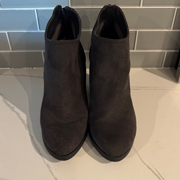 Steve Madden Charcoal Ankle Booties - Picture 1 of 4